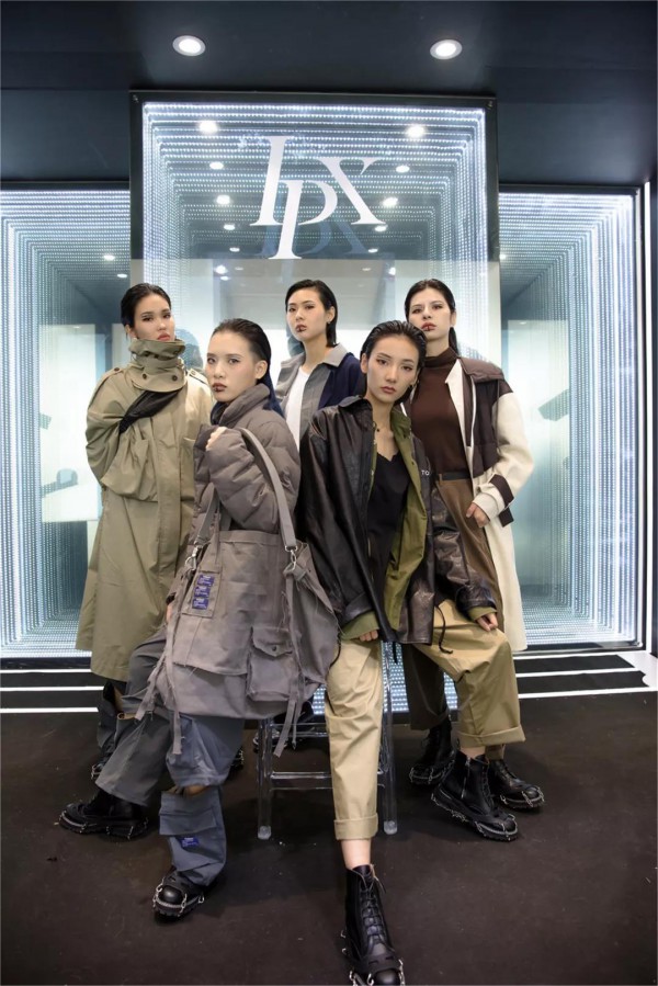 回顾CHIC秋季最美女装｜百魅至简 优雅常青