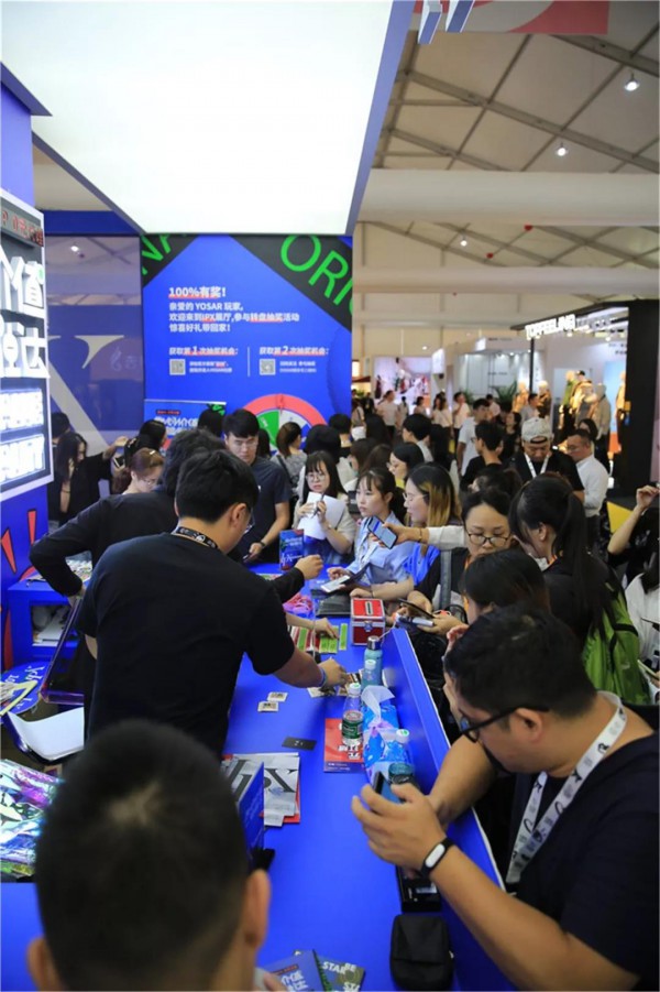 回顾CHIC秋季最美女装｜百魅至简 优雅常青