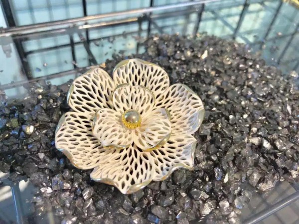 流行配饰｜“时令”配饰大赏,get你的时髦“救星”