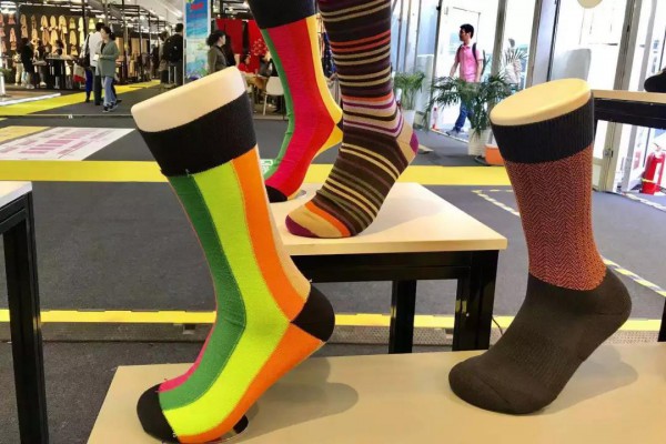 流行配饰｜“时令”配饰大赏,get你的时髦“救星”