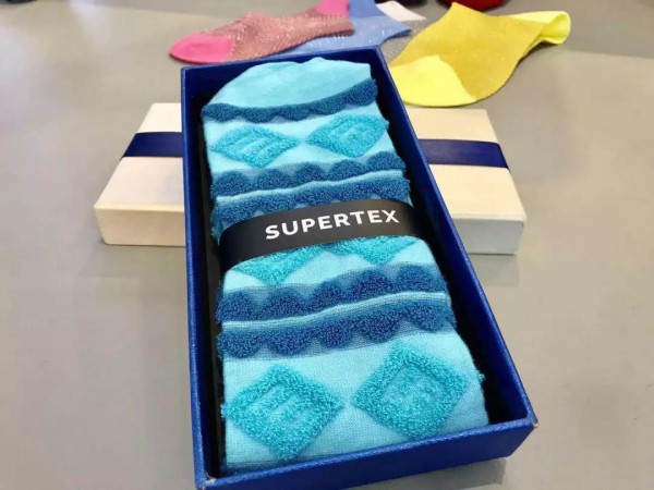 流行配饰｜“时令”配饰大赏,get你的时髦“救星”