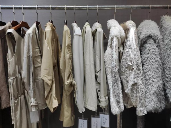 匠心皮羽｜承载万变 时尚四季