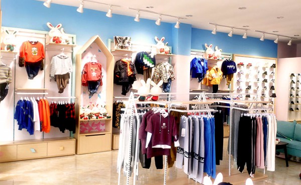 实业童装加盟品牌大热  杨女士加盟芭乐兔即将盛大开业