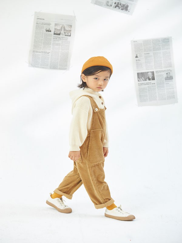 帅气休闲的舒适穿搭 让女孩子也可以很酷