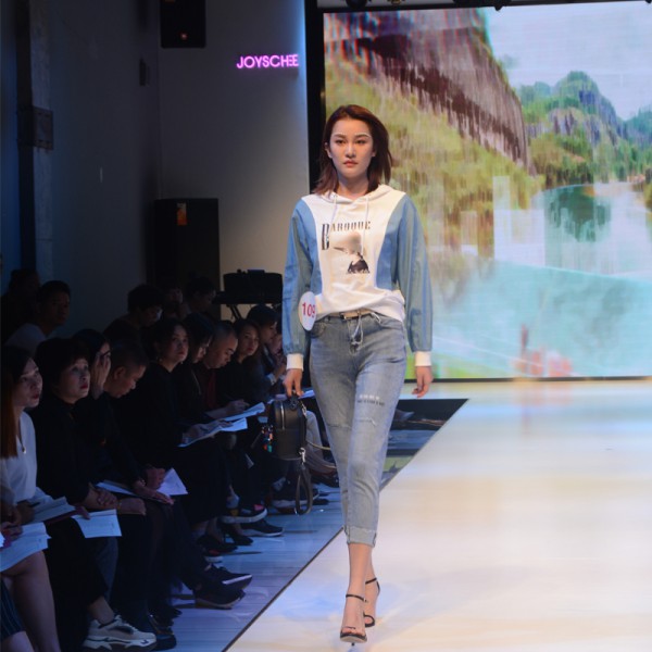 祝贺千百惠2020春季时尚发布秀圆满落幕