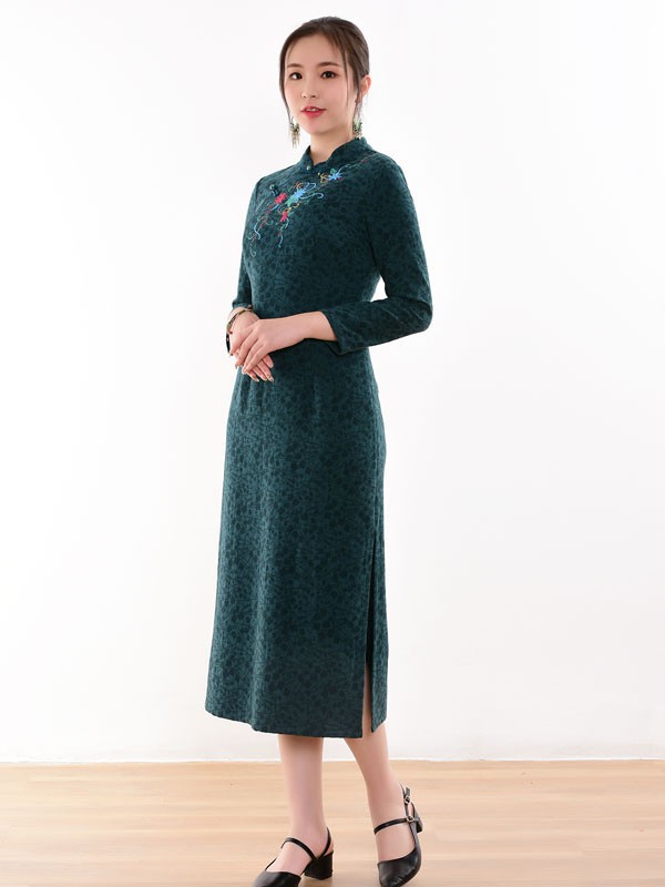 穿绿色气质旗袍裙 做温柔清新女人