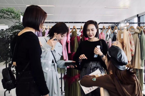 2019上海时装周 DFO 2020订货会火爆进行中