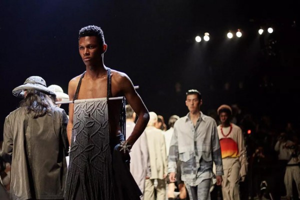 上海时装周秀场时间表 上海时装周日程表给你好看