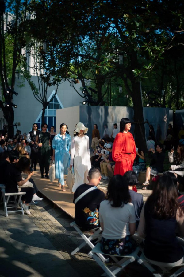 2020春夏上海时装周“未来现场”空降来袭