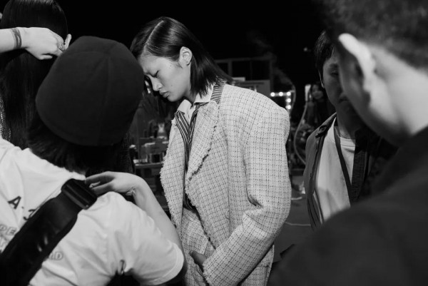 2020上海时装周Day1 LILY商务时装告诉你职场女性到底可以穿得多好看