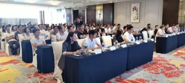 中国（义乌）针织产业创新发展论坛暨CKIW EXPO深圳国际针织品博览会推介会在义乌举行