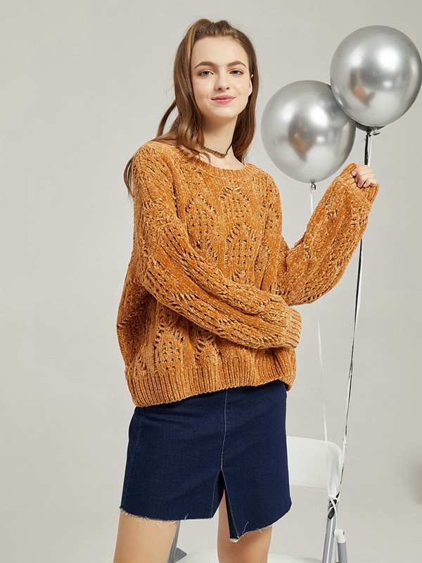 年轻女孩是怎么穿毛衣的 秋季粉色卫衣配什么下身