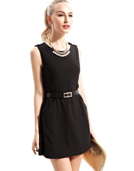 黑色系列的衣服这样穿原来能这么好看