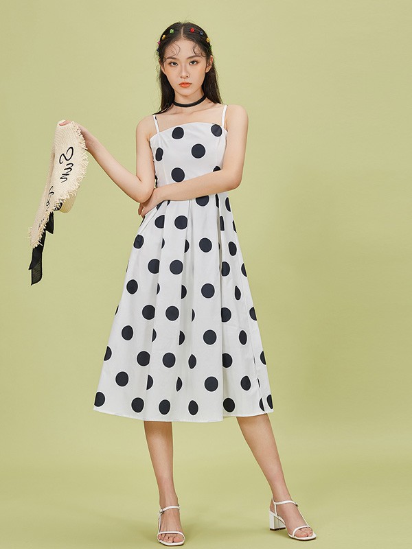 连衣裙怎么选 Lolypop呈现复古文艺风造型