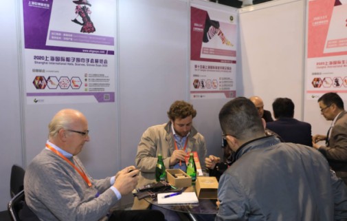 集“饰”·筑“品” 2020上海帽子围巾手套展暨流行服饰展（FAE）正式启航