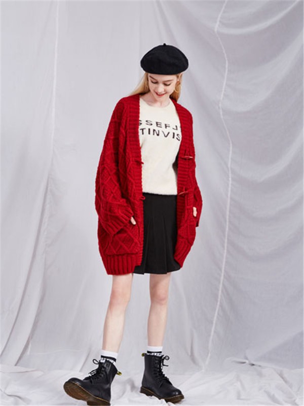 毛衣外套的穿搭 有什么合适的可以推荐