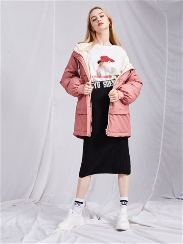 小款外套的搭配 你了解多少