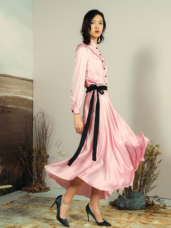 参加晚会怎么穿 香莎这几款礼服让你不露怯