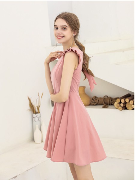 优雅连衣裙搭配 艾诺绮为你解决穿搭难题