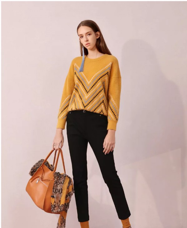 betu fashion | 一件有点“色”的毛衣