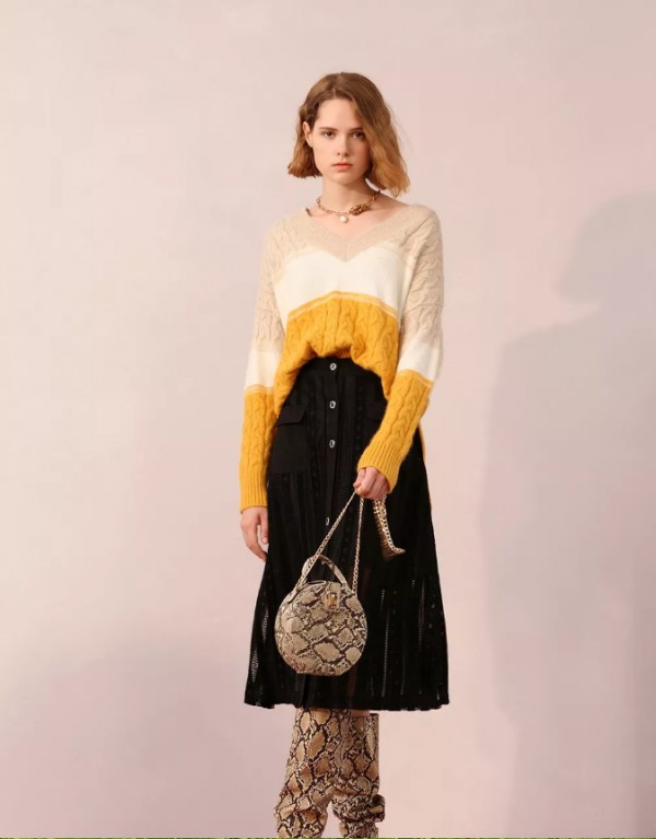 betu fashion | 一件有点“色”的毛衣