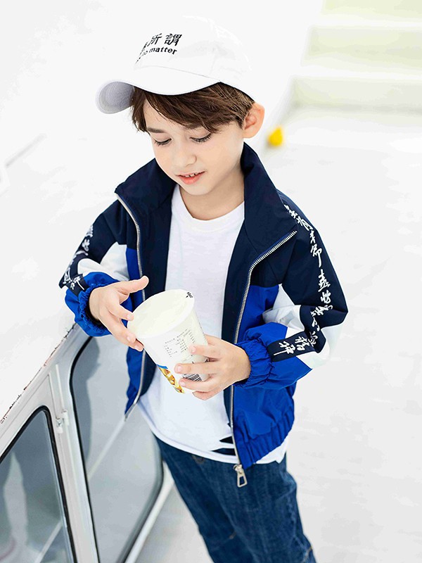 秋冬活力感的童装造型怎么搭配 Timi Kids为你提供穿搭参考