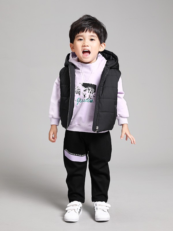 卫衣可以怎么搭配 小男生的秋季卫衣搭配分享