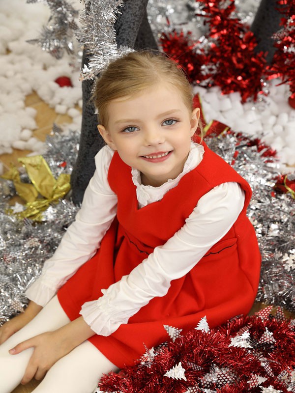 秋季背心裙配什么颜色打底衫 背心裙怎么搭配好看