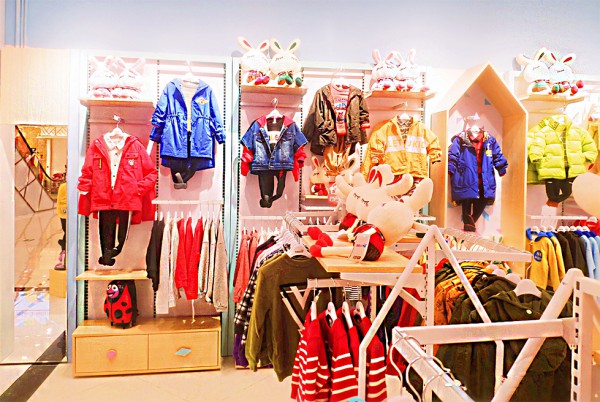 实业童装品牌加盟芭乐兔  闺蜜合资开店与芭乐兔公司合作共赢