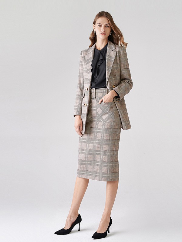 显高造型可以怎么搭配 西装怎么穿搭出不一样的感觉