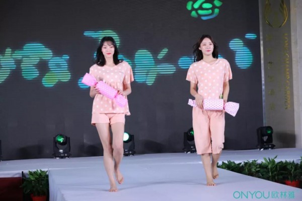 热烈庆祝欧林雅服饰2020春夏新品订货会圆满完成