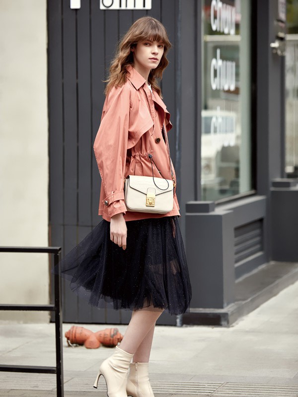 风衣可以怎么搭配 有哪些好看的风衣