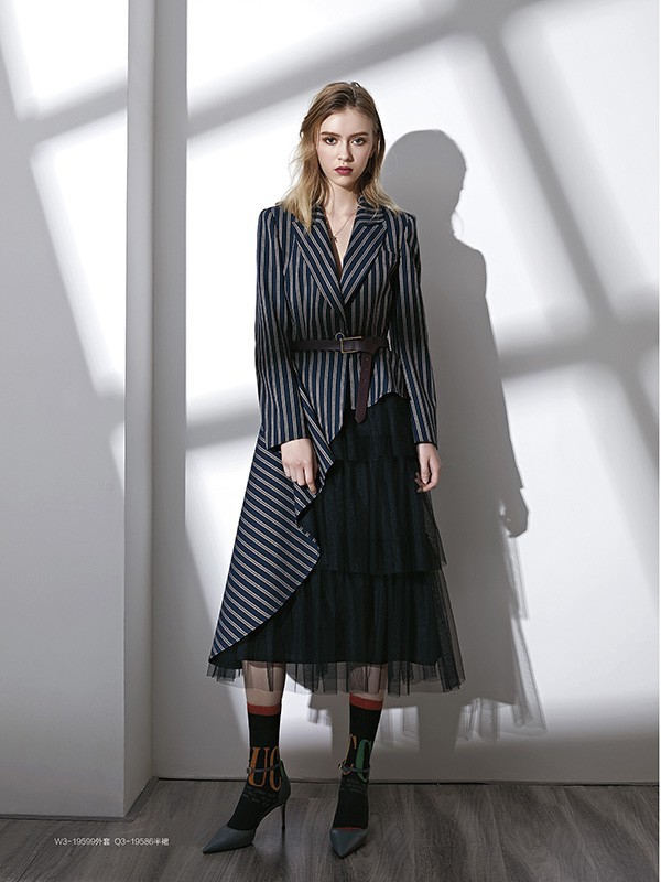 西装太过正式古板?这几款西装轻松穿出温柔高级范