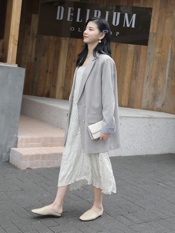 优雅淑女的搭配 爱马丁为你解决穿搭难题