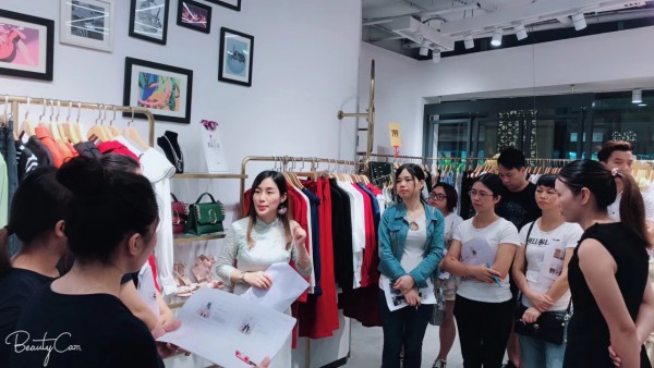 莎斯莱思以时尚低价的优质产品 为消费者创造超值体验