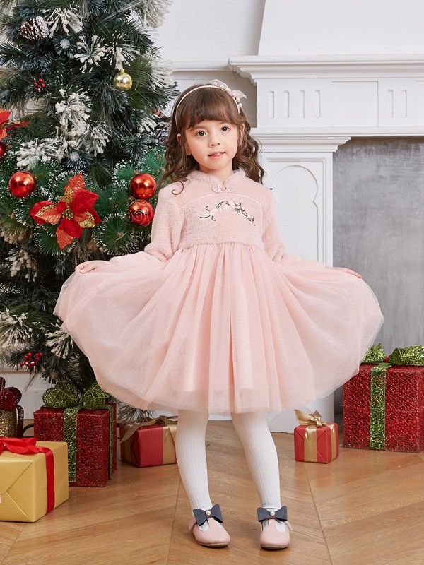 小公主的可爱穿搭 在秋季这样穿才算美