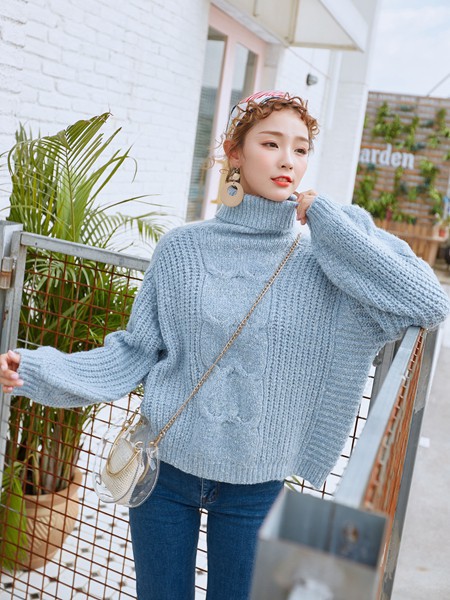 秋季毛衣配什么裙子好看 黄色毛衣配什么颜色