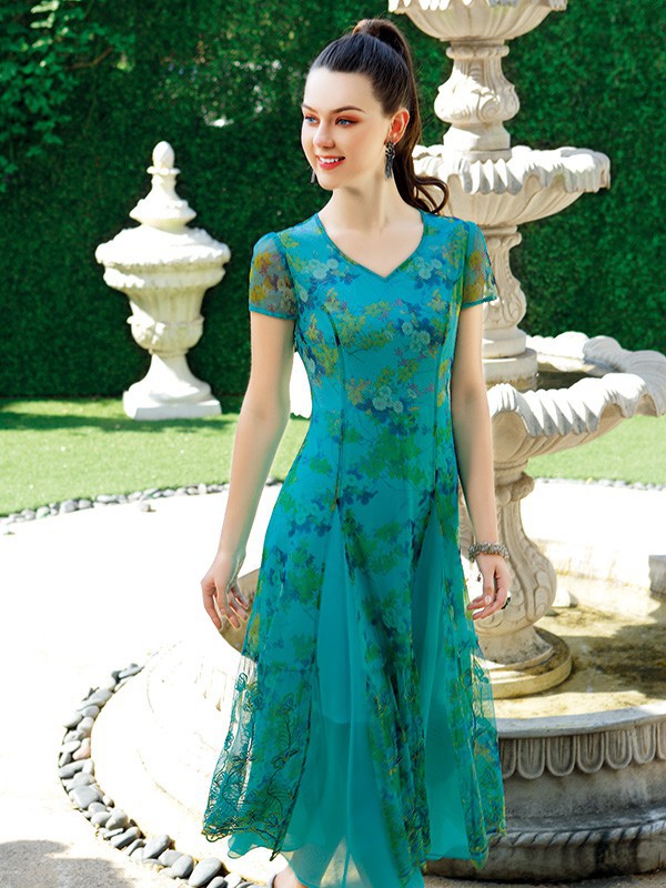 超十年女装经营经验 打响品牌知名度为加盟商提供好的发展平台