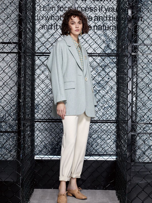 穿西装太过老气?苏昔这几款西装休闲又时尚