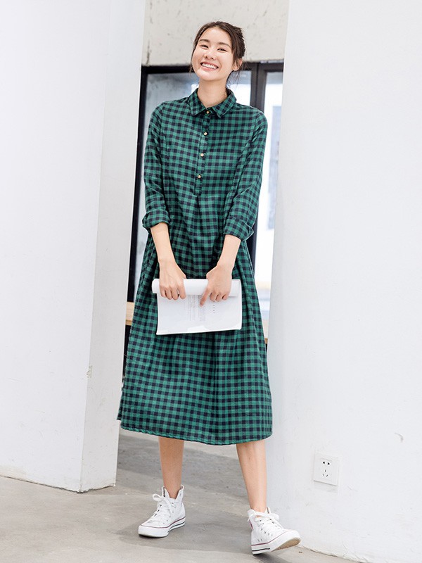 文艺范的秋季造型怎么搭配 长款风衣怎么穿搭好看