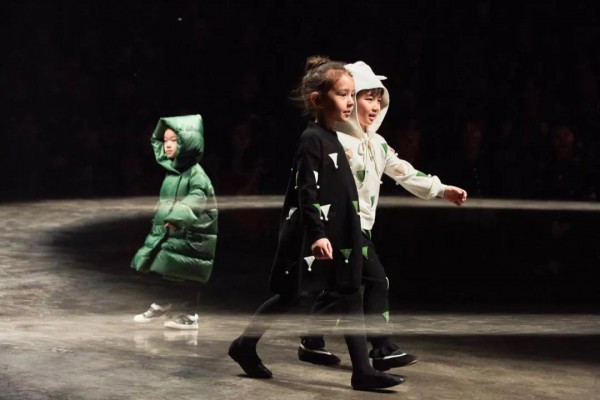 Qimoo淇木2019AW “魔法”Fashion Runway感受缤纷色彩