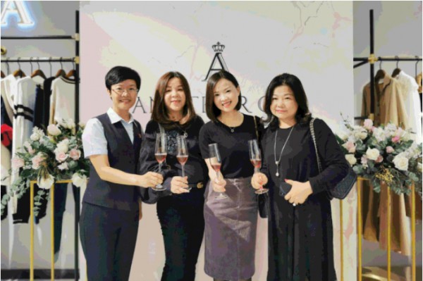 热烈祝贺ANOTHER ONE虎门万达店开业庆典圆满成功! 热烈祝贺ANOTHER ONE虎门万达店开业庆典圆满成功!