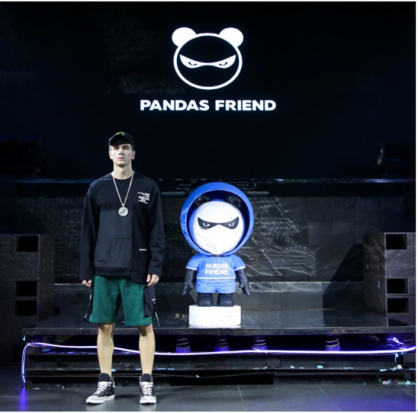 PANDAS FRIEND SS2020春夏发布会 发出自己的“潮”声