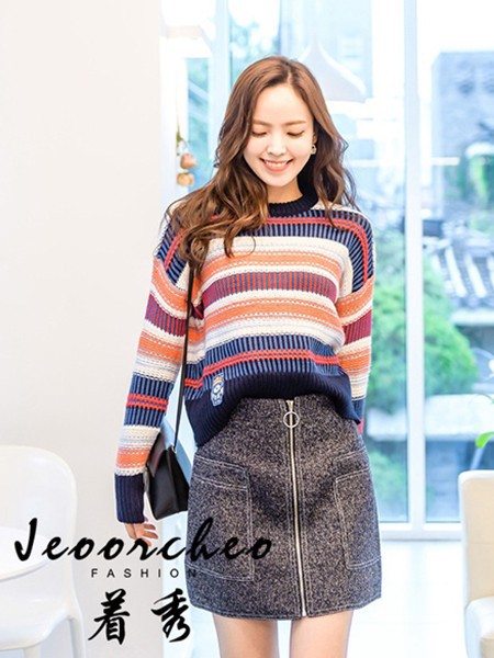 毛衣怎么穿好看 毛衣配什么下装好看