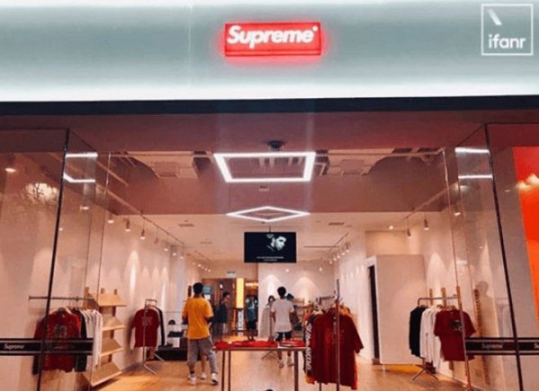 假冒潮牌火了 真假难辨潮牌假货蜂拥而至