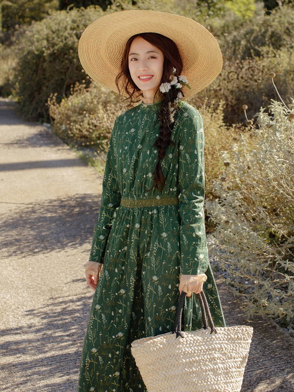 绿色显白吗 秋季绿色单品轻松撩动你的心