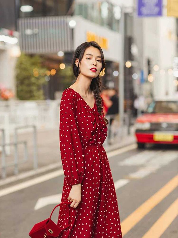 早秋你可能还缺少一款气质连衣裙