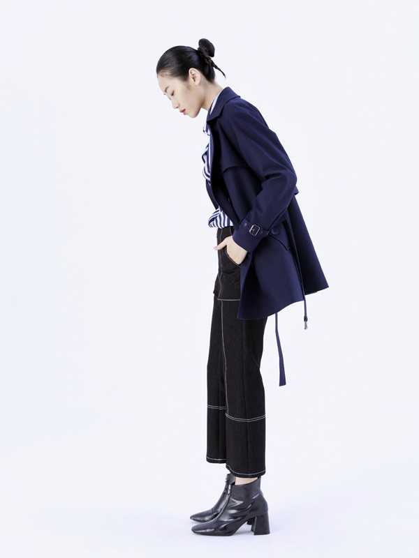 初秋穿什么衣服比较合适 衣服搭配什么样的衣服好看呢