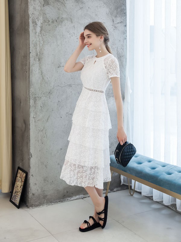 连衣裙不一样的颜色穿出不一样的感觉