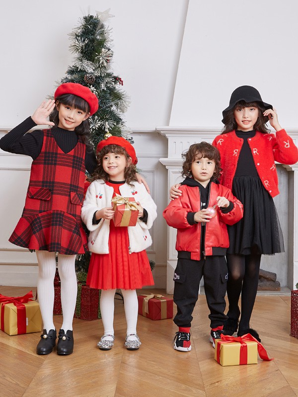 白色打底裤配什么颜色裙子好看 白色打底袜配什么衣服